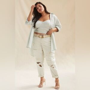 Anthropologie Pilcro Mid-Rise Slim Boyfriend Jeans